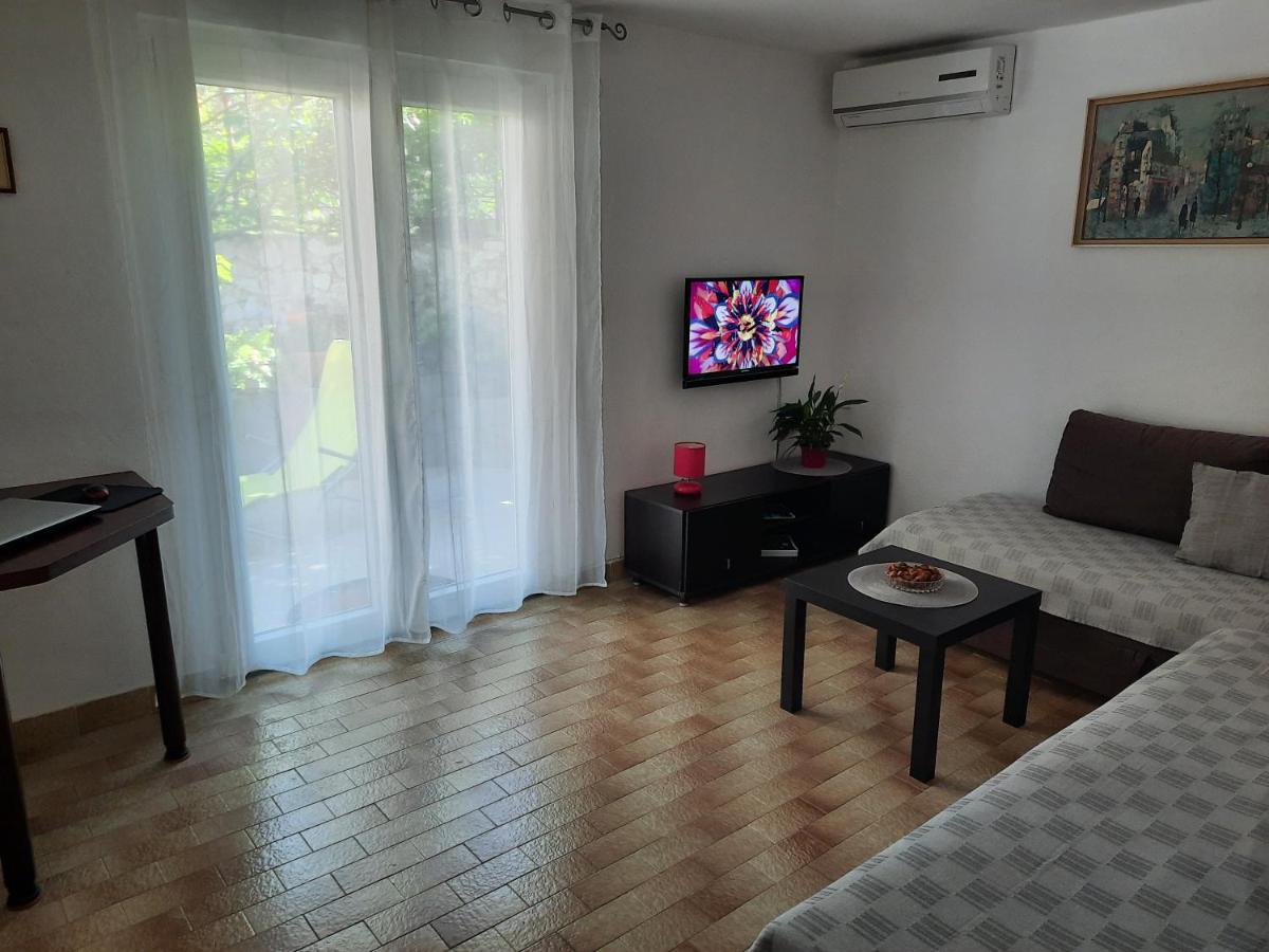 טרוגיר Apartment Ema מראה חיצוני תמונה