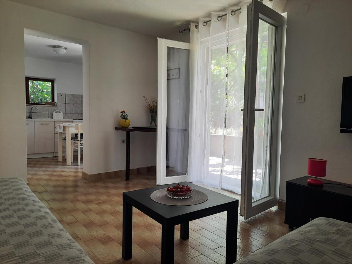טרוגיר Apartment Ema מראה חיצוני תמונה